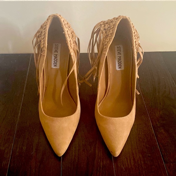 Suede Steve Madden pumps with tassel’s - Picture 1 of 4